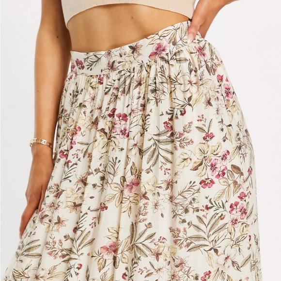 Mango floral tiered midi skirt in ecru - Picture 3 of 5